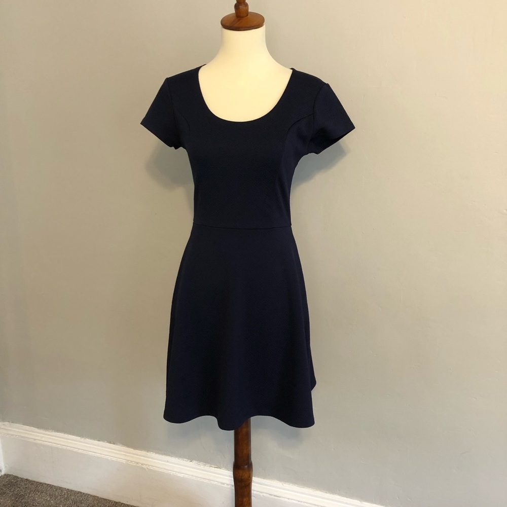 Charlotte Russe Navy blue basket weave print dress - Picture 1 of 8